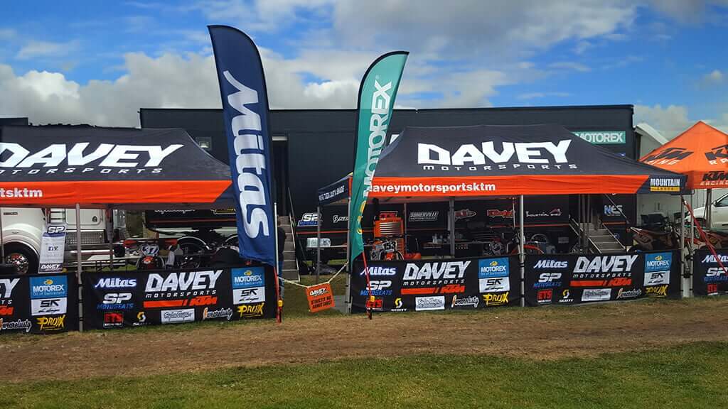 MAKE YOUR CLUB, RACE TEAM OR SCHOOL LOOK BETTER